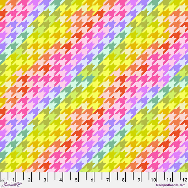 Tula Pink - Untamed - Sweet Tooth - Moonbeam -  PWTP238.MOONBEAM (1/2 Yard)