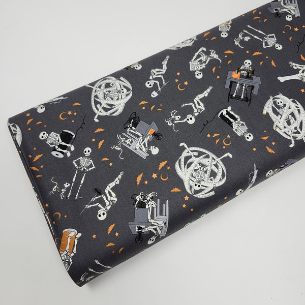 FIGO - Mr. Bones Sews - Mr. Bones (Gray) - 91074-95 (1/2 Yard)