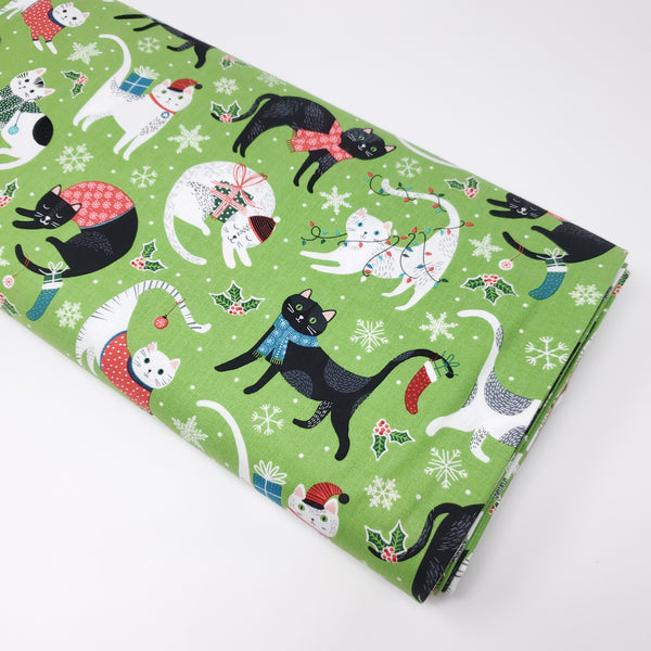 Santa Paws - 24150-74 (1/2 Yard)