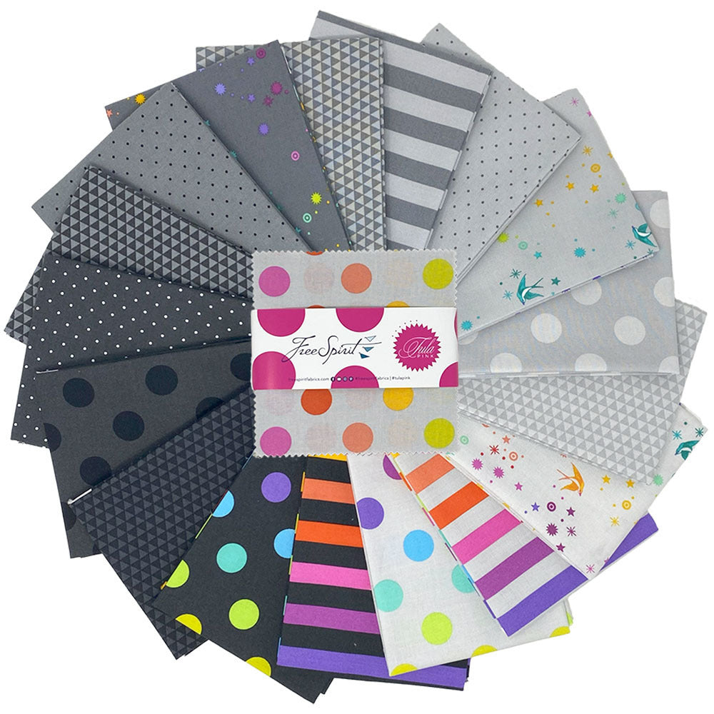 5" Charm Pack - Tula Pink - True Colors Graywork - FB6CPTP.GRAYWORK (42 pc)