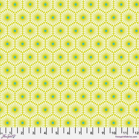 Tula Pink - Besties - Daisy Chain - Clover - PWTP220.CLOVER (1/2 Yard)