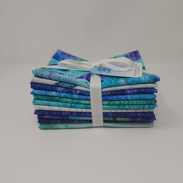 Hand-Cut Fat Quarter Bundle Plus - Northcott - Coral Reef (11pc)