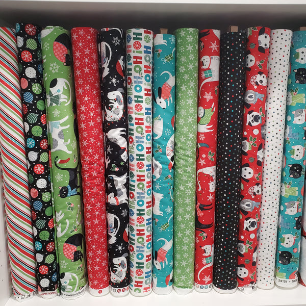 Santa Paws - 24152-99 (1/2 Yard)