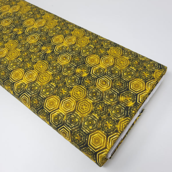 Queen Bee - Gold Queen Honeycomb - BEE-CD1352  BEE (1/2 Yard)