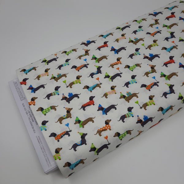 Furry Friends - Dogs - TP-2543-Q (1/2 Yard)